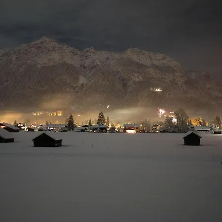 Holiday Crystal Hut