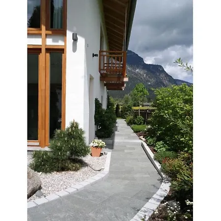 Holiday Crystal Hut Apartamento *